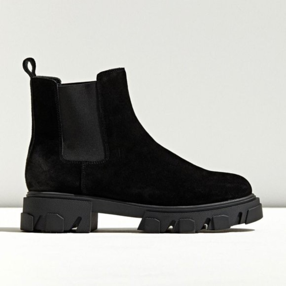 Lorenzo Chunky Chelsea Boots